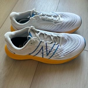 New Balance men sneakers fuel cell